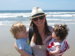 Mama, Q & E at the Beach!